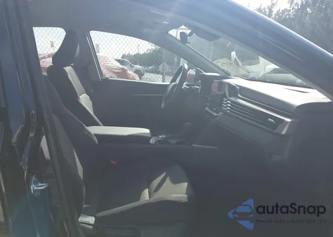 2025 Toyota Camry Le z USA, uszkodzony, nr VIN 4T1DAACK0SU501348